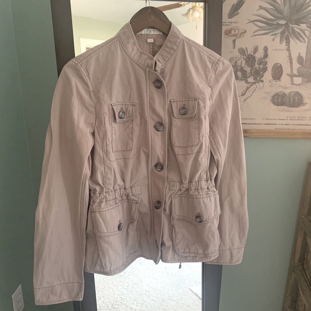 Ann Taylor LOFT Fitted Ruffle Jacket